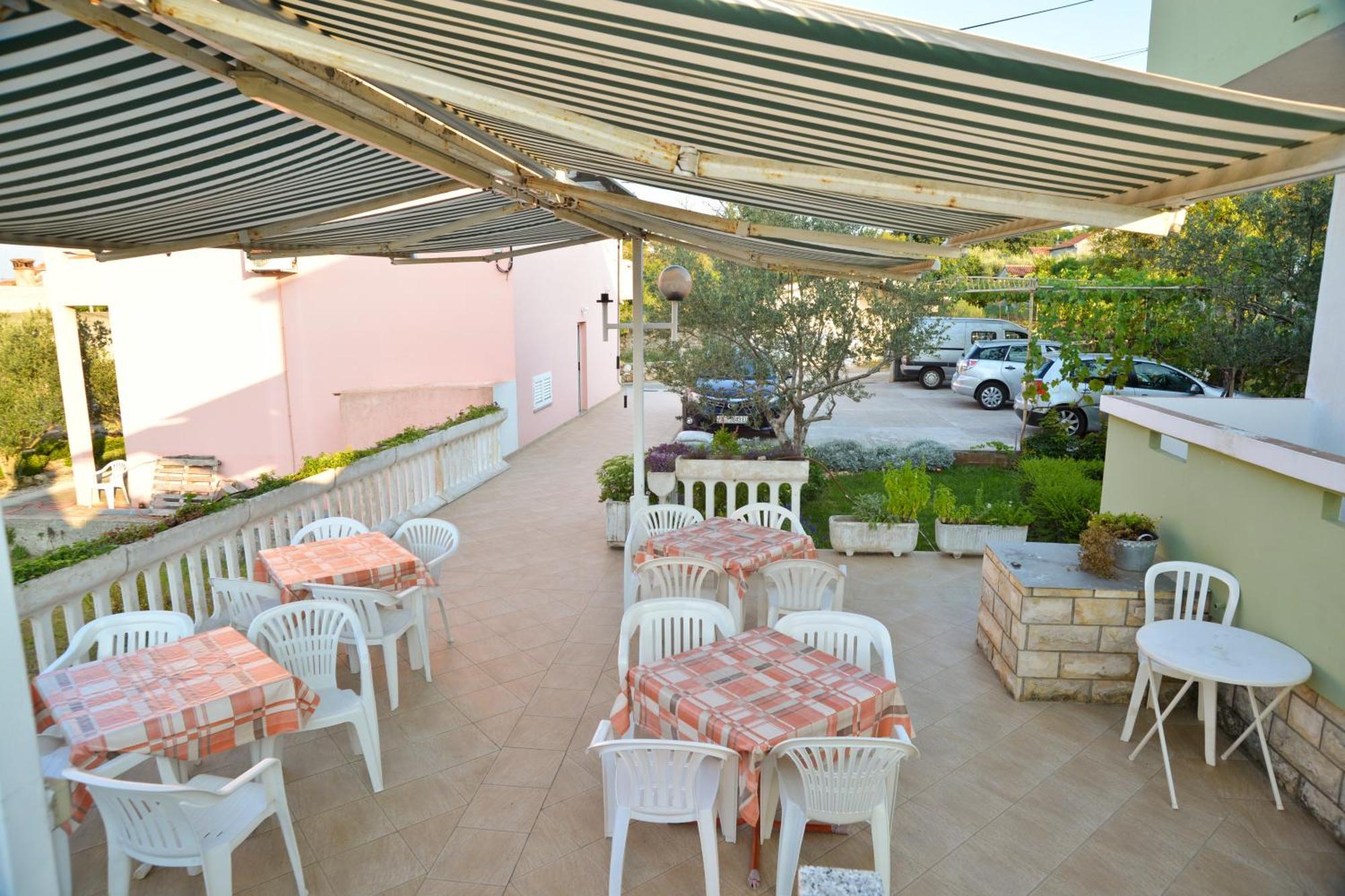 Apartments Lonic تشوكييتزا المظهر الخارجي الصورة